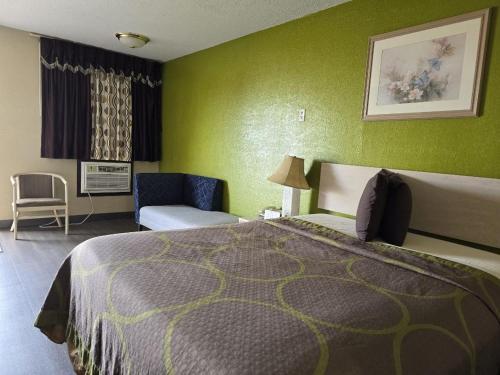 Lodge Usa Motel - photo 12