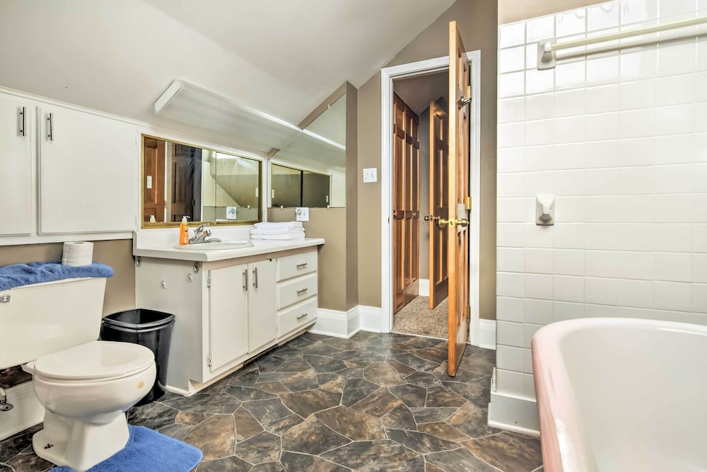 Stylish Vicksburg Apt W Porch 2 Mi To Casino — Vicksburg