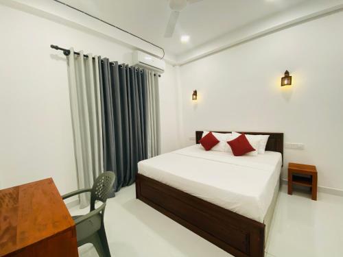 Lavish — Weligama — photo 3