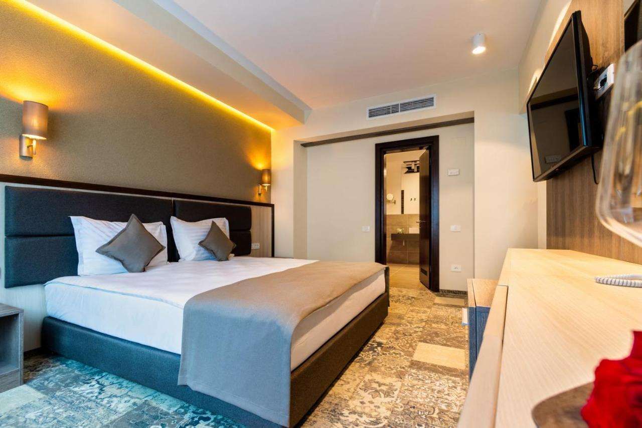 Hotel Izvoare Caciulata in Calimanesti, Romania