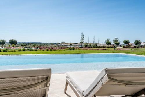 Beachfront Garden & SPA indoor and outdoor pool — 4-Star Luxury Hotel in Armacao De Pera, Portugal