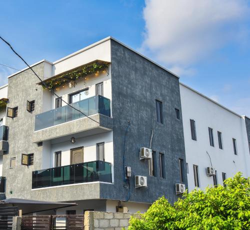 Inglewood House — 4-Star Luxury Hotel in Lagos, Nigeria