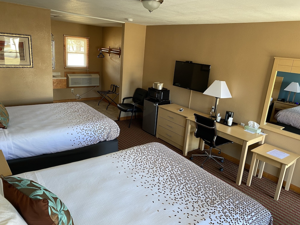 Quiet Corner Inn - photo 13