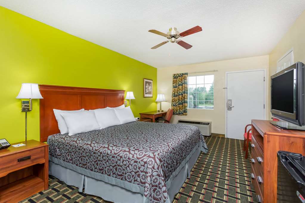 Days Inn by Wyndham Trenton - photo 11