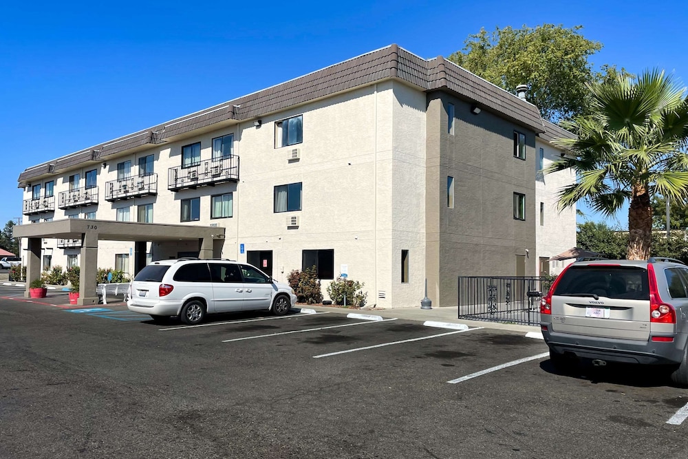 Econo Lodge Inn & Suites Yuba City Marysville - featured photo