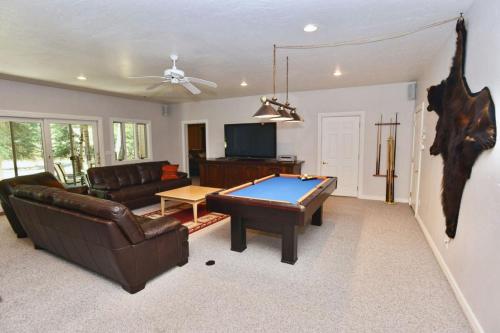 Spring Mountain Manor by Casago McCall Donerightmanagement - photo 17
