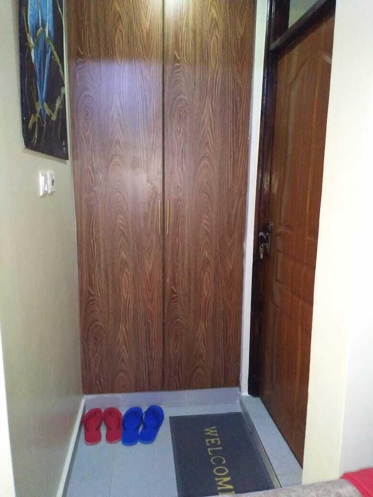 Lux Suites Olepolos Studio Apartments — Ngong — photo 5
