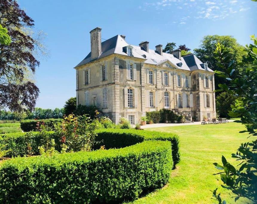 Charming 18th Century Chateau Near Bayeux in Calvados Normandie — hotel in Livry-Gargan
