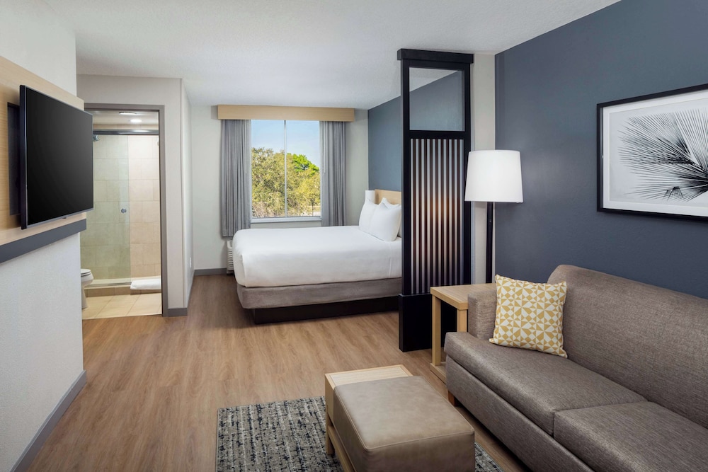 Hyatt Place Lake Mary Orlando North - photo 9
