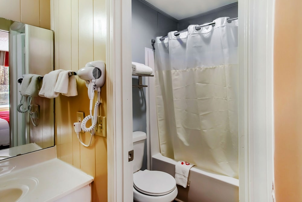 OYO Hotel Ridgeland East - photo 11