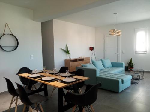 Seaside luxury apartment — 4-Star Luxury Hotel in Hersonissos, Greece