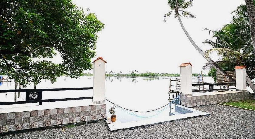 Oyo 78021 Atharvam Resort