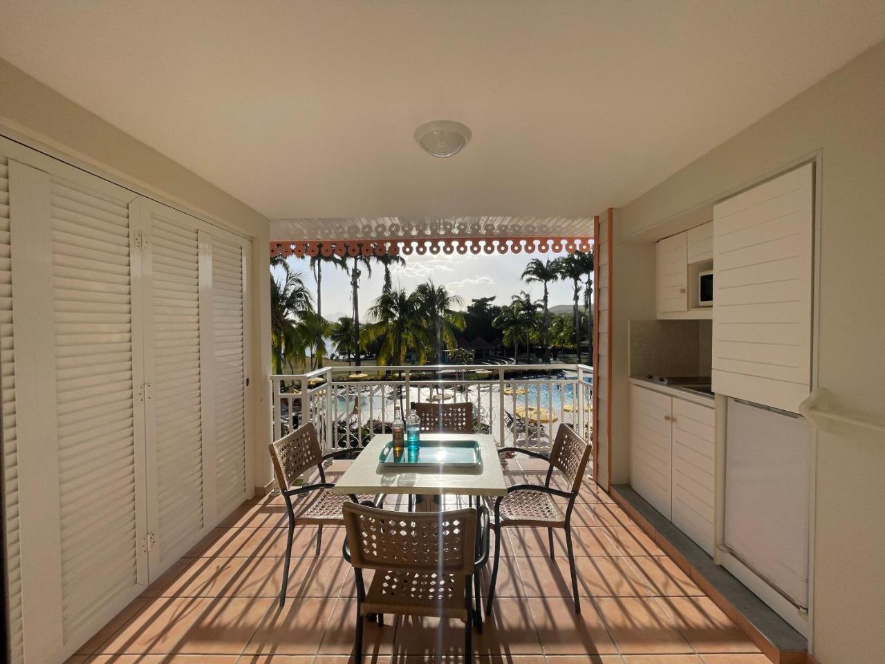Appart avec piscine et vue mer TAC — 4-Star Luxury Hotel in Sainte-Luce, Martinique