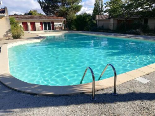 Vacances Au Bord de L'eau — hotel in Hourtin