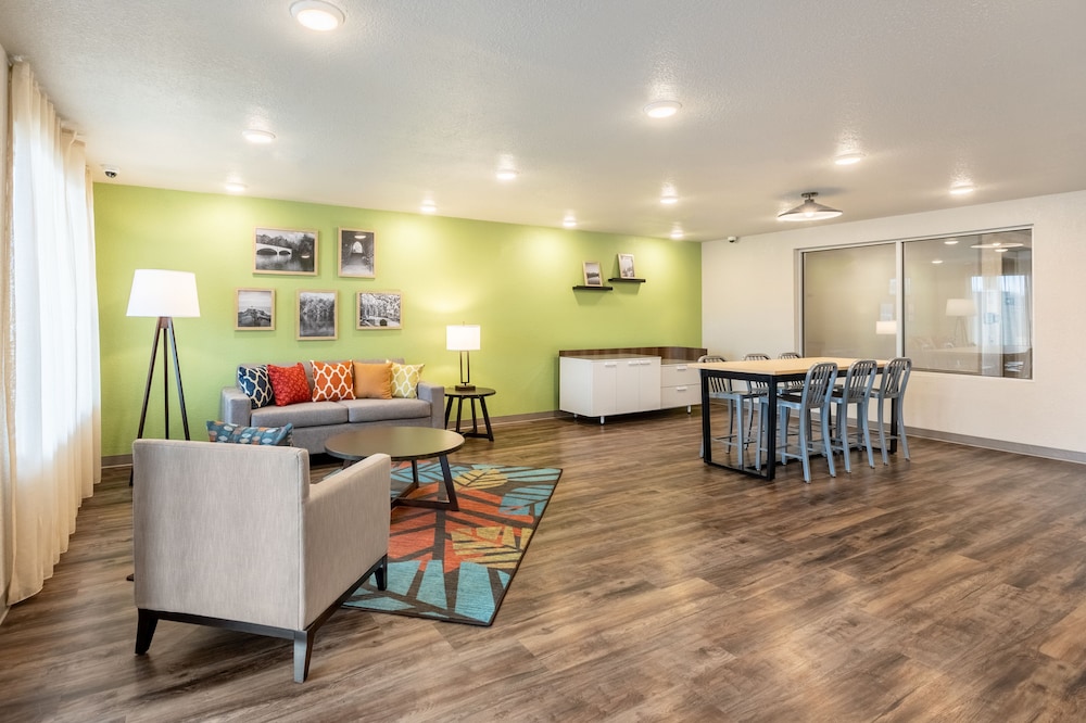 WoodSpring Suites South Brunswick Princeton - photo 3