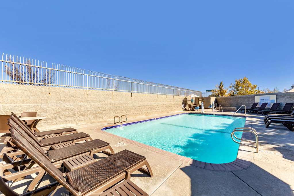 Comfort Inn & Suites Lancaster Antelope Valley - photo 35