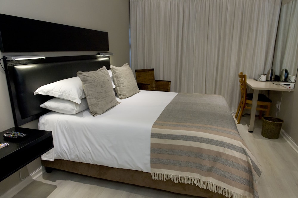 The Suburban — 4-Star Luxury Hotel in Bloemfontein, South Africa