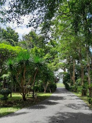 The Garden Resort — 4-Star Luxury Hotel in Lop Buri, Thailand