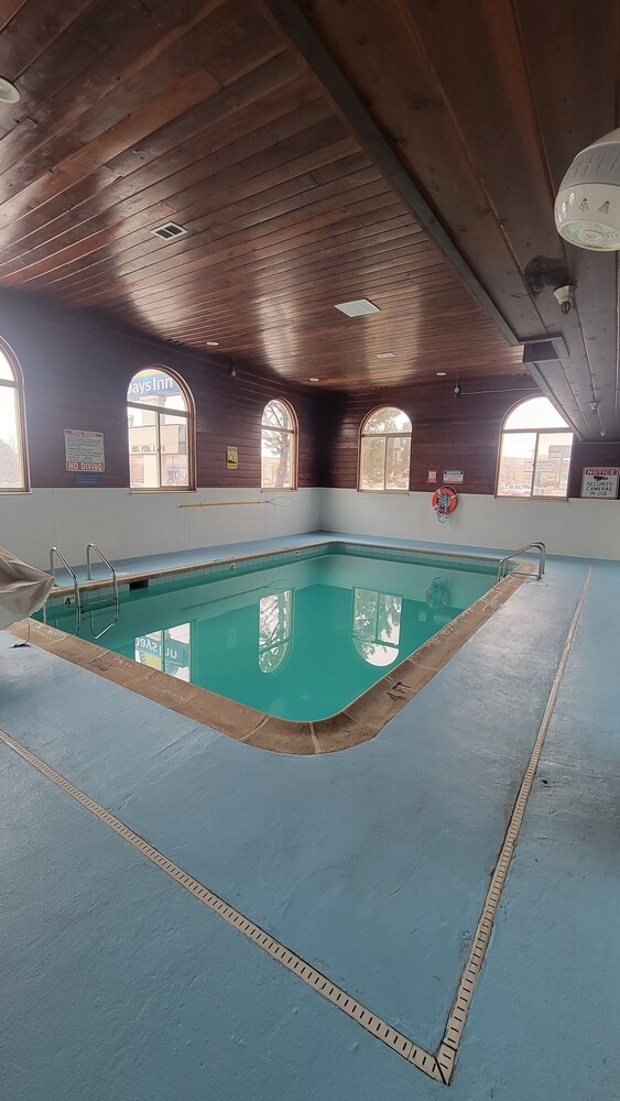 Days Inn by Wyndham Sheridan - photo 15