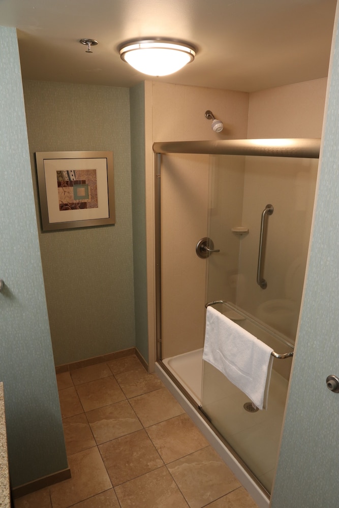 Hampton Inn Fayetteville - photo 34