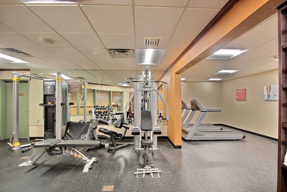 Comfort Suites Milwaukee Airport - photo 39