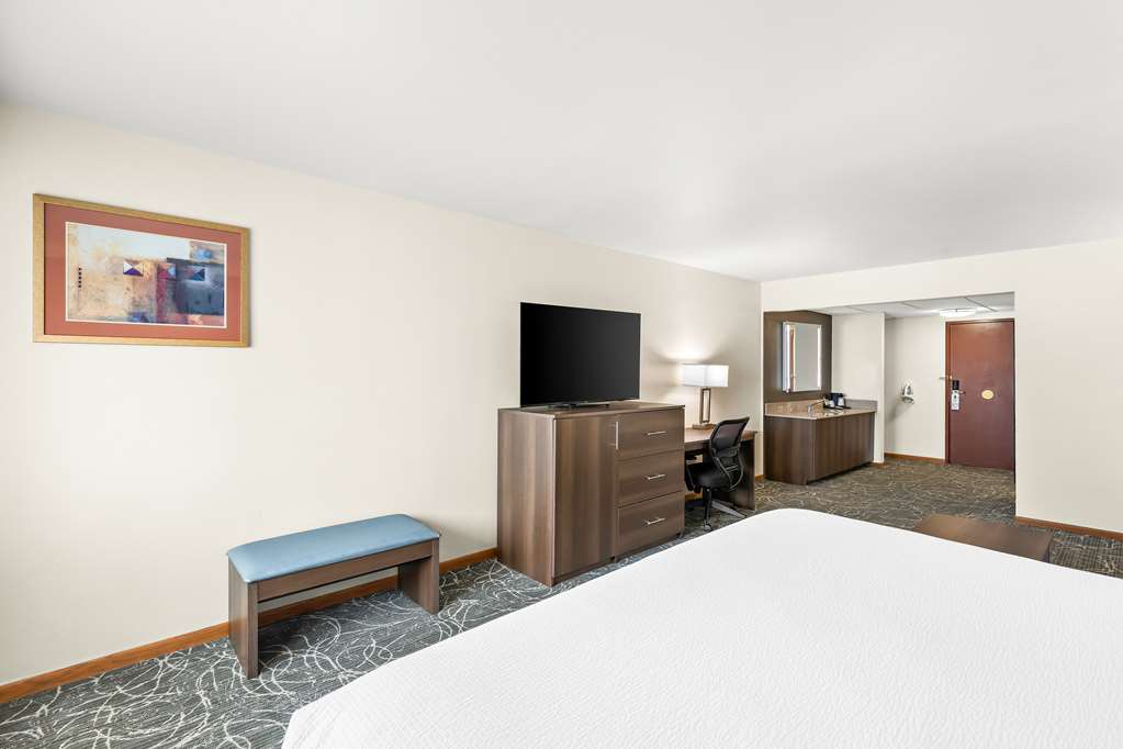 Best Western West Towne Suites - photo 21