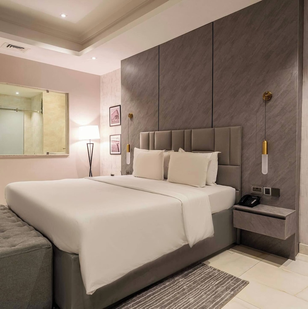 Jam Manor Suites and Apartment — 4-Star Luxury Hotel in Abuja, Nigeria