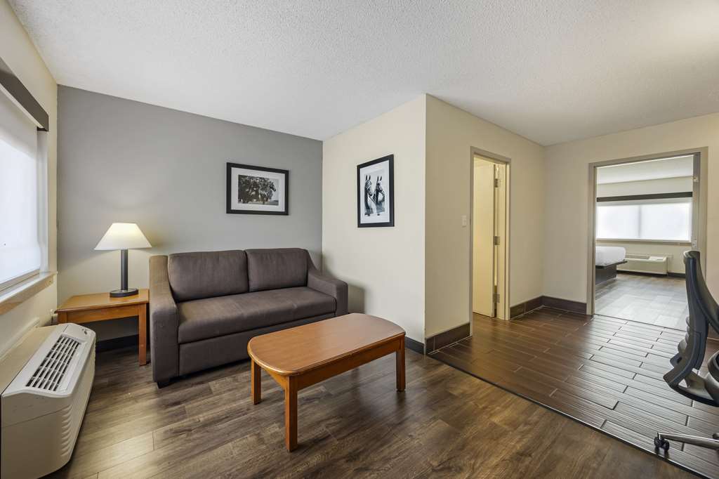 Best Western Shelbyville Inn and Suites Celebration Inn - photo 17