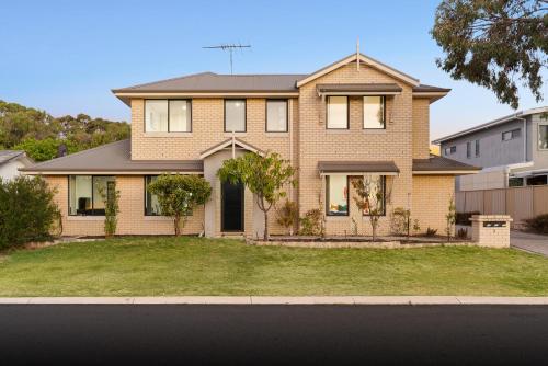 Sandy Retreat Your Perfect Beach Getaway in Silversands in Mandurah, Australia