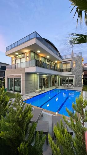 Living Dream Villa Relax — 4-Star Luxury Hotel in Belek, Turkey