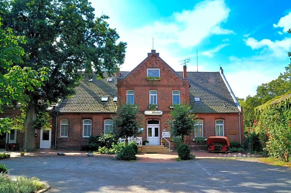 Land Gut Hotel Allerhof — Garbsen