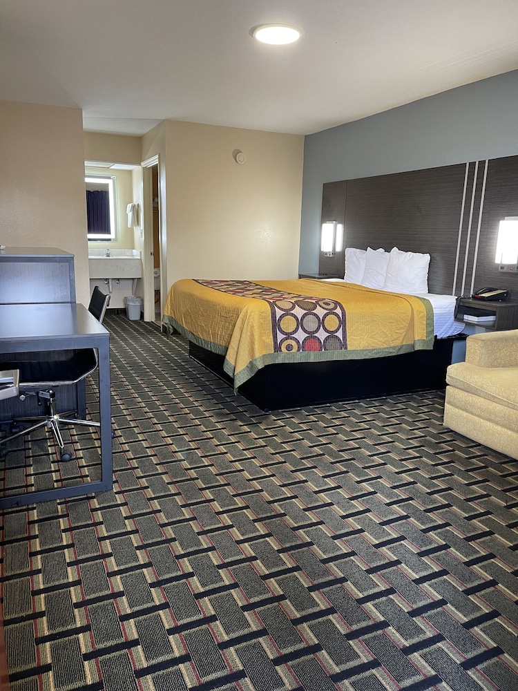 New Hampshire Inn - photo 8