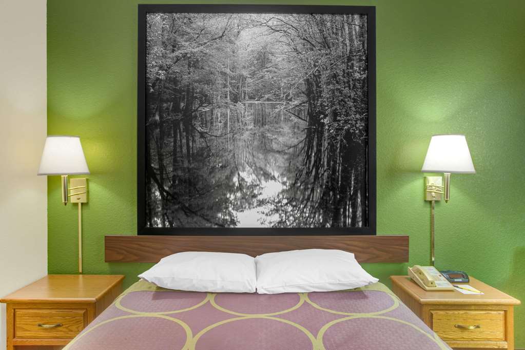 Super 8 by Wyndham Radford VA - photo 11