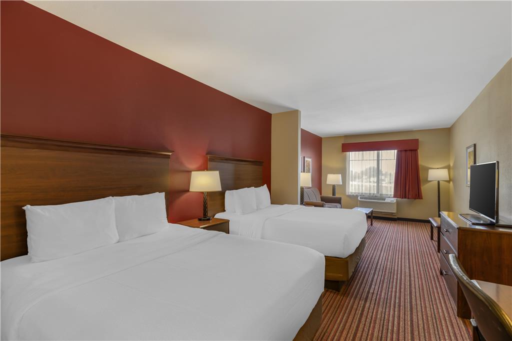 Best Western Plus Hudson Hotel & Suites - photo 31
