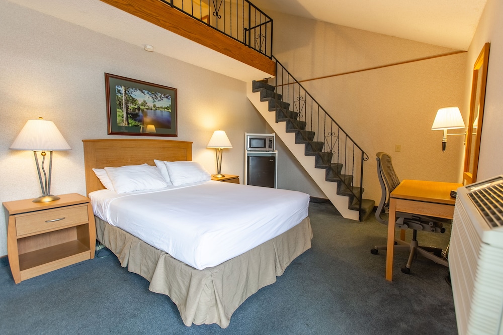 RiverTree Inn & Suites - photo 6