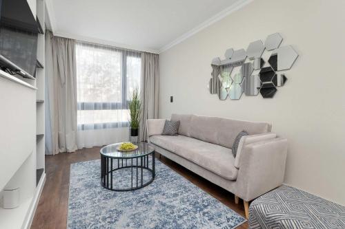 Central Park Apartament w Mielnie z Parkingiem Blisko Plaży i Jeziora by Noclegi Renters — 4-Star Luxury Hotel in Mielno, Poland