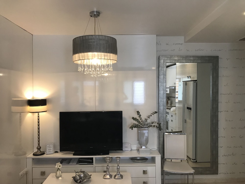 Apartamento Cadiz de Cine — 4-Star Luxury Hotel in Cadiz, Spain
