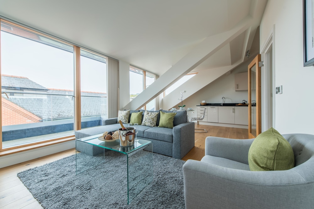 Hampden Apartments The Elizabeth — 4-Star Luxury Hotel in Windsor, United Kingdom