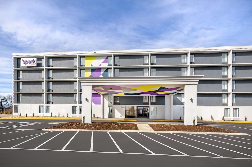 Spark By Hilton Roanoke Airport - photo 30
