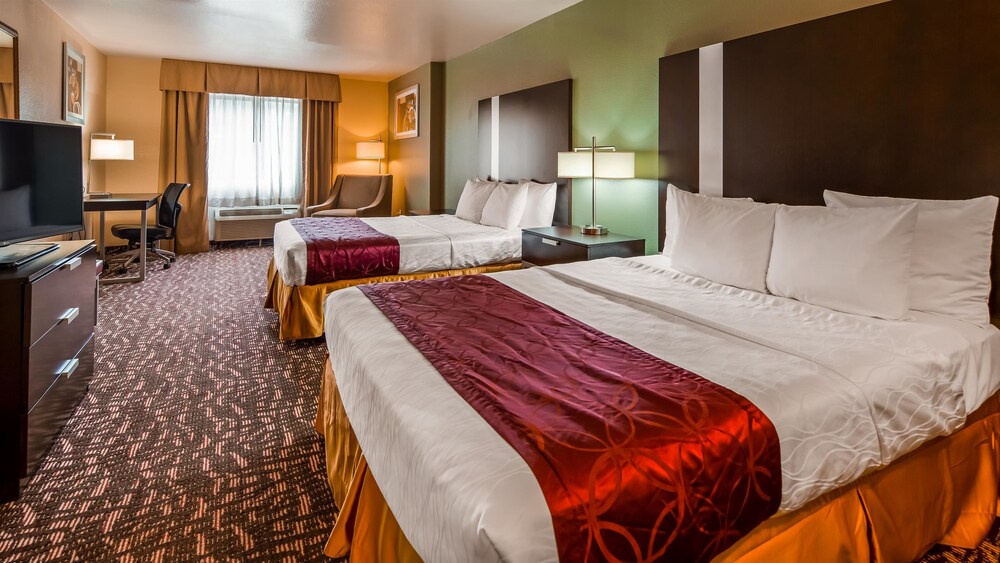 Best Western Plus The Woodlands - photo 9