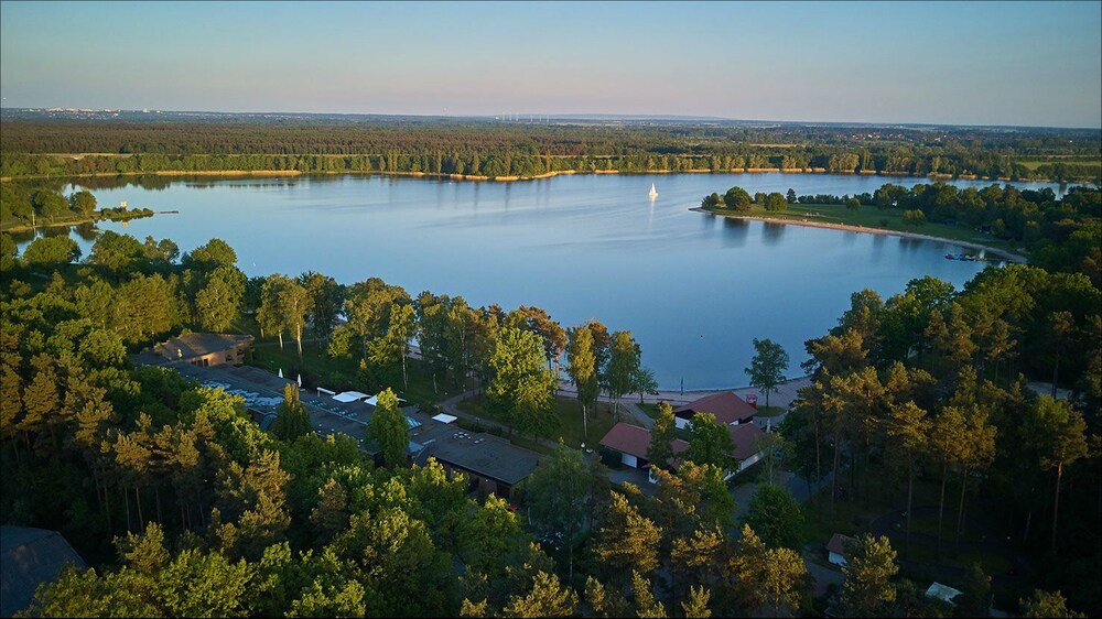 Seehotel am Tankumsee — hotel in Isenbuttel