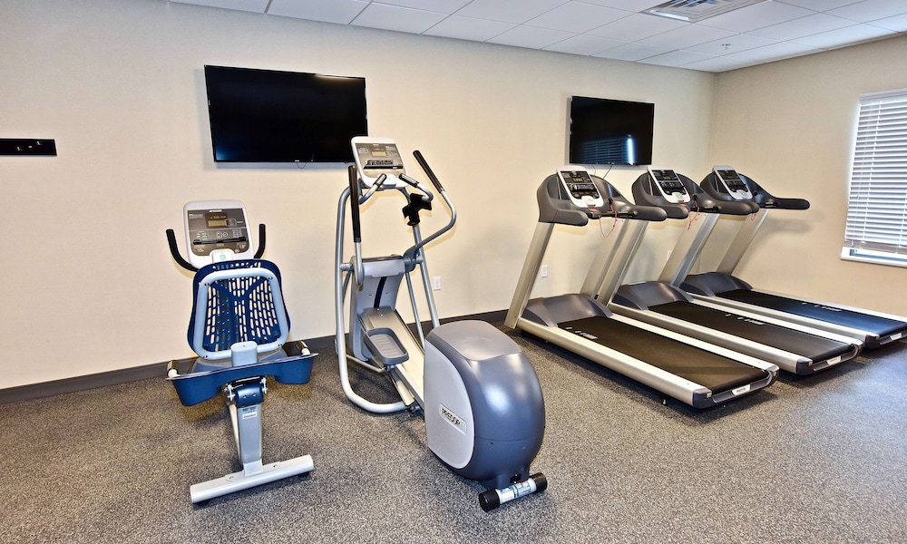 Hampton Inn Kirksville - photo 13
