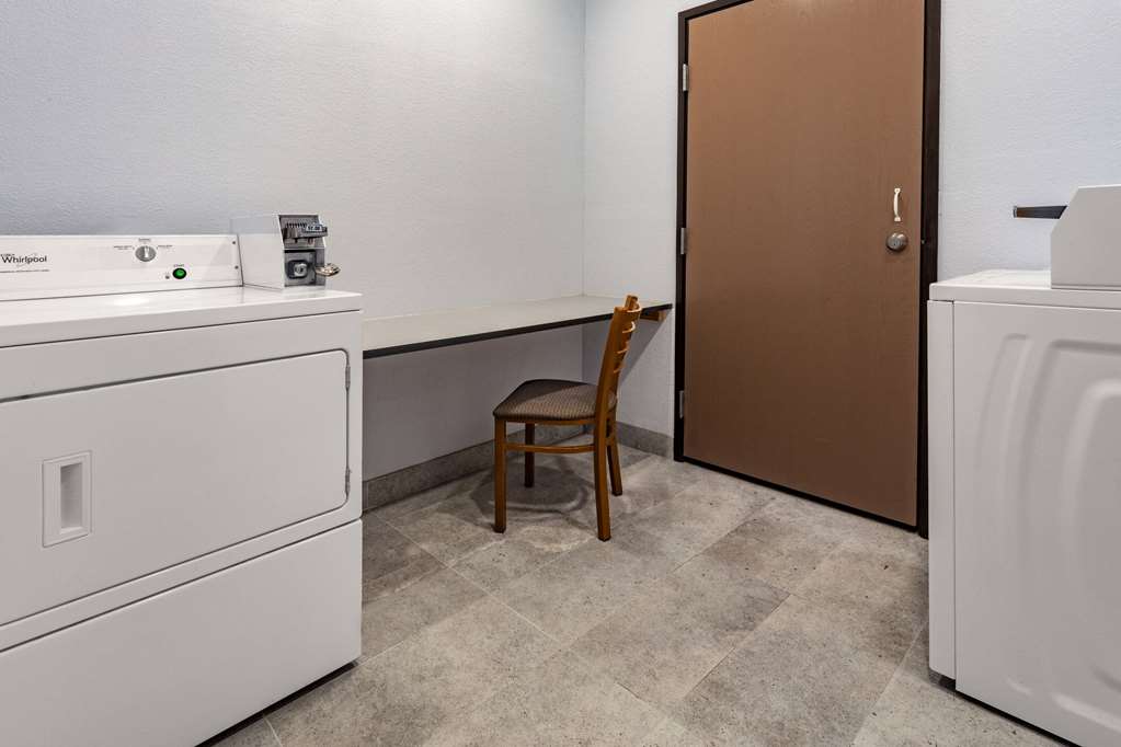 AmericInn by Wyndham Quincy - photo 32
