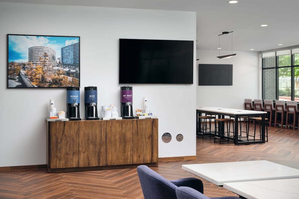 Hampton Inn by Hilton Towson - photo 38