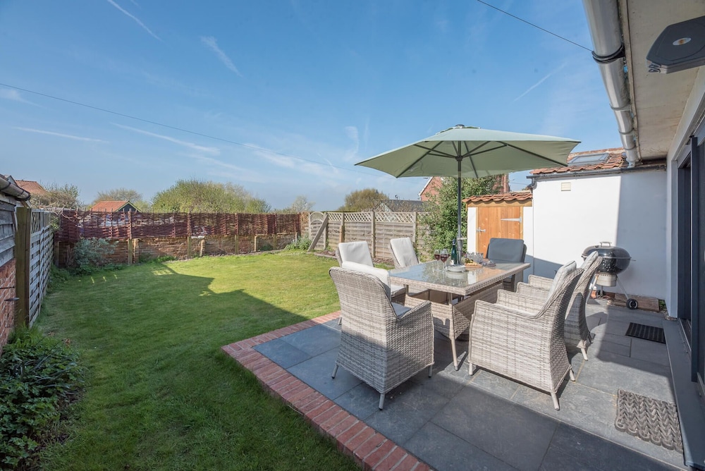 Lovely South facing Garden Close to Beach Aldeburgh in Aldeburgh, United Kingdom