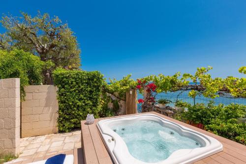 Mareo Apartment by BarbarHouse — 4-Star Luxury Hotel in San Vito, Italy