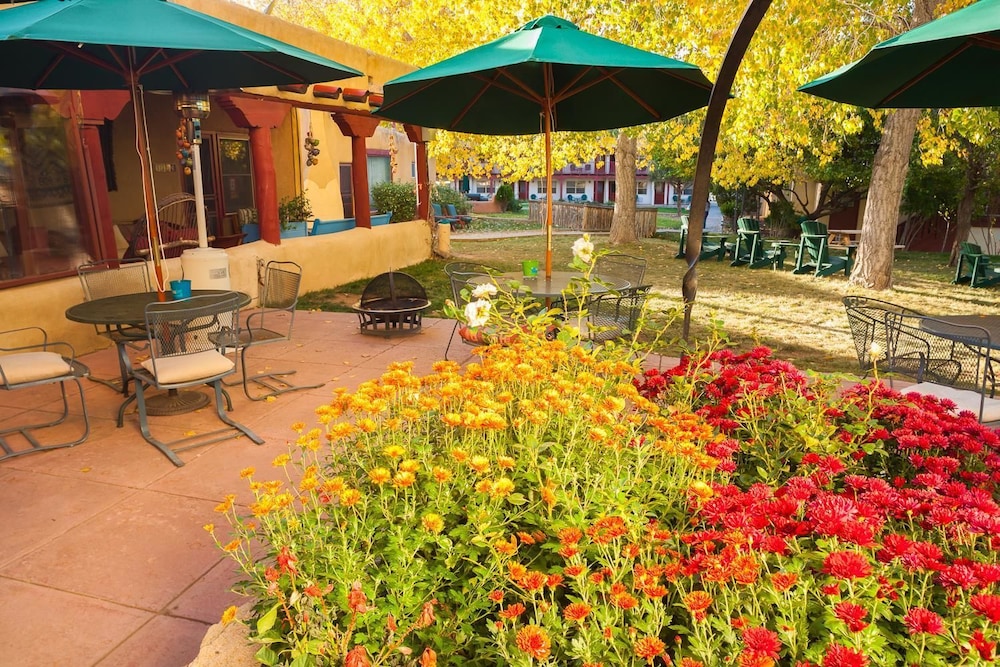 El Pueblo Lodge - photo 24