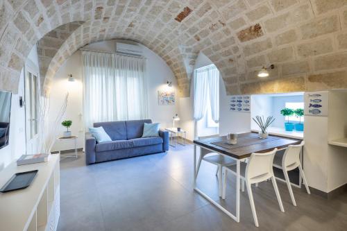 A la muràgghje A in Monopoli, Italy