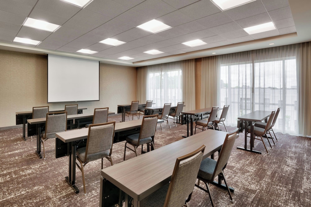 Courtyard by Marriott Atlanta Duluth Downtown - photo 36