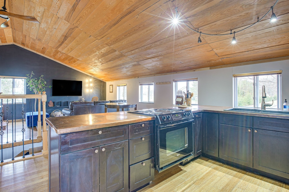 Homey Galloway Getaway on Private 7 acre Farm - photo 11